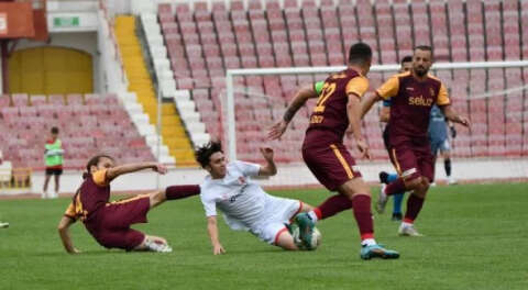 Balıkesirspor - Yeşilyurt D.Ç Ofspor (FOTOĞRAFLAR)