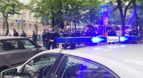 Sırbistan’da okulda silahlı saldırı: 8’i çocuk 9 kişi öldü