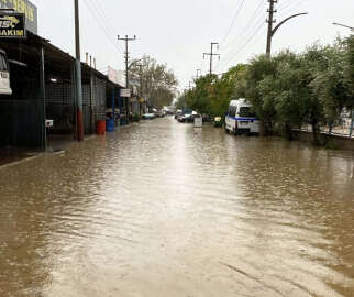 Turgutlu'da sağanak, hayatı olumsuz etkiledi