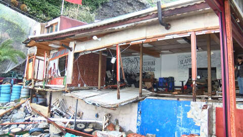 Sarıyer'de fırtına sonrası hasar ortaya çıktı