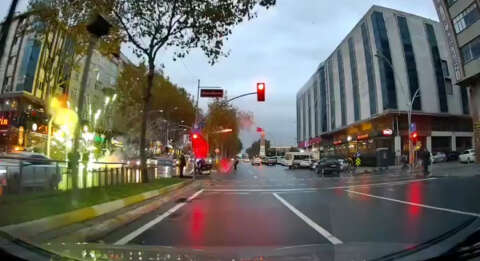 Sultangazi'de caddede patlatılan havai fişekler paniğe neden oldu