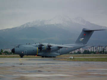 Gazzeli hastalar, askeri uçakla Türkiye'ye getirilecek
