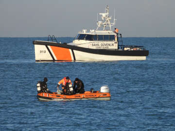 Batan gemide kaybolan mürettebatın yakınlarının bekleyişi sürüyor (3)