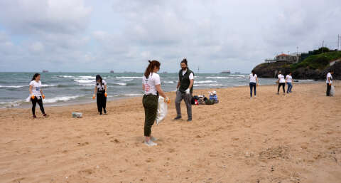 Denizde plastik kirliliğine karşı 'Sahil Sahiplen' projesi