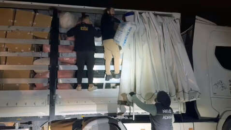 Adana’daki Narkogüç-36 operasyonunda 64 kilo skunk ele geçirildi