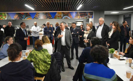 Başkan Ahmet Nur Çebi, siyah-beyazlı kulübün çalışanlarıyla vedalaştı