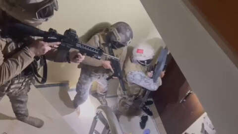 Sultangazi'de uyuşturucu operasyonu: 12 şüpheli tutuklandı