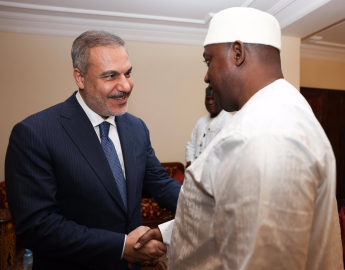 Bakan Fidan, Gambiya Cumhurbaşkanı Barrow ile görüştü