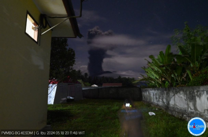 Endonezya’da yanardağda patlama: 7 kasaba tahliye edildi
