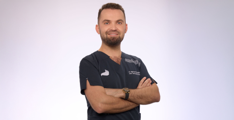 'Kadınlara saç ekimi yaparken kişiye özel planlama gerçekleştiriyoruz'