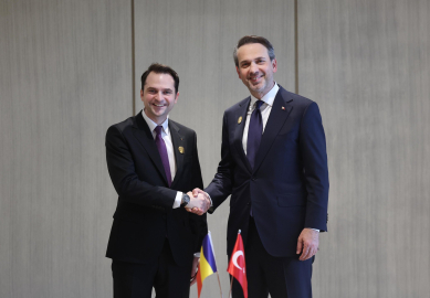 Bakan Bayraktar, Romanya Enerji Bakanı Burduja ile görüştü