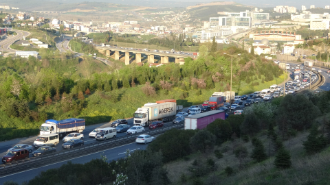 TEM'in Kocaeli geçişinde 'bayram dönüşü' yoğunluğu