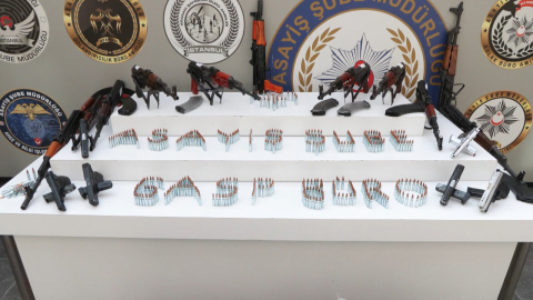 İstanbul - Haraç çetesinin cephaneliği ele geçirildi