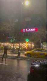 İstanbul - Kadıköy'de iş yeri kurşunlayıp videoya çekmişler