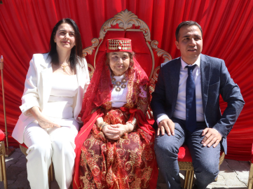 Kına gecesi hayali, huzurevinde gerçek oldu