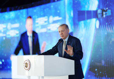 Cumhurbaşkanı Erdoğan: Bugünkü başarı, gençlere umutsuzluk aşılayan zihniyete indirilmiş ağır bir darbedir