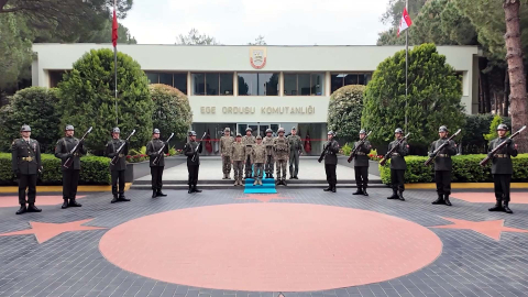Kara Kuvvetleri Komutanı Bayraktaroğlu'ndan Ege Ordusu Komutanlığı'nda inceleme