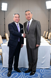 Çin ve Kırgızistan dışişleri bakanları görüştü