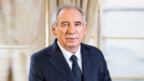 Fransa Başbakanı Bayrou, parlamentodan güven oylaması isteyeceğini açıkladı