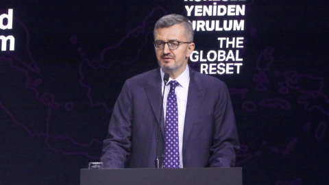 İstanbul - Burhanettin Duran: Savaş gazeteciliği, günümüzün kamu iletişiminin en temel direklerinden biridir