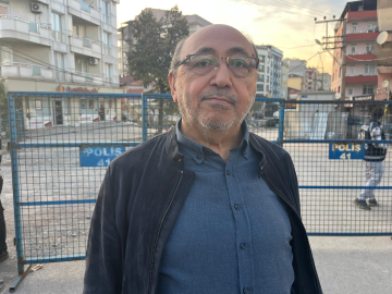 Kocaeli’de yıkılan binanın yakınındaki binalar tahliye edildi; ekipler inceleme başlattı (5) / Video eklendi