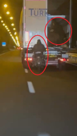 Hareket halindeki TIR’dan koyun hırsızlığı kamerada