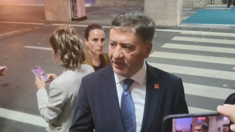 Kurtulmuş, 'Terörsüz Türkiye' komisyonu üyesi grup başkanvekillerini kabul etti (2)