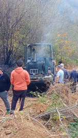 İş makinesi alev alev yandı