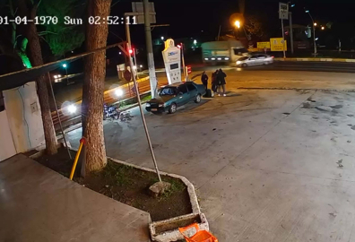 Otomobil ile kamyonet çarpıştı: 1 ölü, 2 yaralı (2)