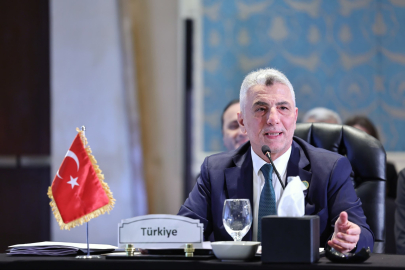 Ticaret Bakanı Ömer Bolat, Mısır'da