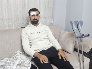 Trafik kavgasında motokurye, bıçaklanarak yaralandı; olay anı kamerada