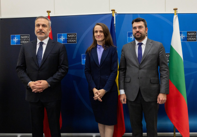 Bakan Fidan, Romanya ve Bulgaristanlı mevkidaşı ile görüştü / Ek bilgi ve fotoğrafla