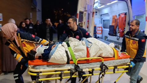 Yük asansöründe sıkışan kadın işçi yaralandı