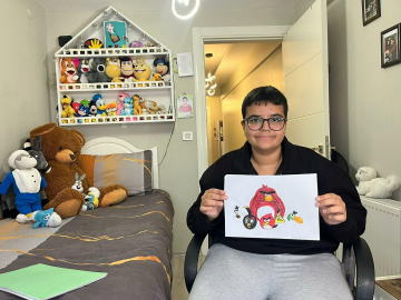 Özel gereksinimli Atakan'ın hafızası, karikatür yeteneğiyle birleşti