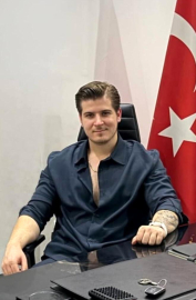 Kazada ölen 2 gencin cenazeleri ailelerine teslim edildi