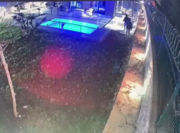 İstanbul- Villadan yaklaşık 12 milyonluk hırsızlık yapan şüpheliler kamerada