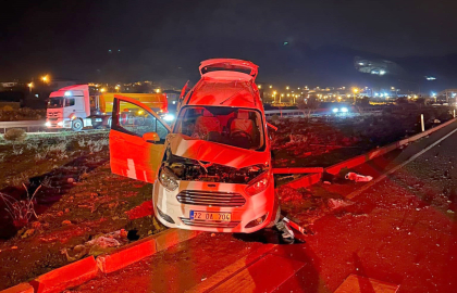 Gaziantep’te TIR ile hafif ticari araç çarpıştı: 4 yaralı