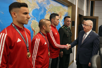 Bakan Güler, TSK Spor Gücü Kır Koşusu Takımı'nı kabul etti