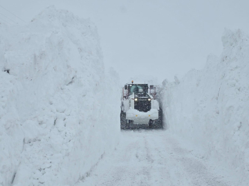 Şırnak’ta kar kalınlığı 2 metreyi geçti