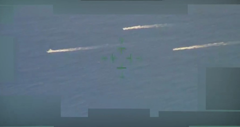 ABD, uyuşturucu taşıdığı iddiasıyla konvoy halindeki üç tekneyi vurdu: 3 ölü