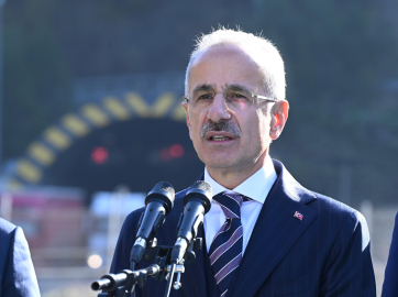 Bakan Uraloğlu: 58 bin 246 trafik levhası kaldırıldı