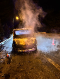 Adana'da seyir halindeyken alev alan çekici yandı