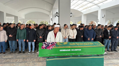 Yarış yaparken otomobiliyle 3 kişiye çarpıp ölümlerine neden olan sürücü adliyede (2)