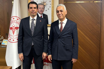 Hekimsen: Hukuk ile Tıbbi Uygulamalar Arasındaki Uyumsuzluk Hekimler Üzerinde Ciddi Baskı Oluşturuyor