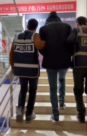 Tanınmamak için peruk takan firari hükümlü yakalandı