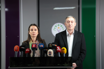 DEM Parti’li Hatimoğulları: Türkiye barış rolünü oynamalıdır