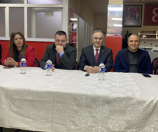 MHP'li Akçay, Manisa'da partililerle bir araya geldi