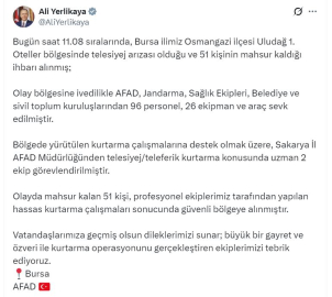 Uludağ'da telesiyej arızalandı; metrelerce yükseklikte mahsur kalan 51 kişi kurtarıldı (4)