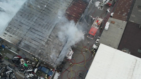 İstanbul - Başakşehir'de sanayi sitesinde yangın-3 / Havadan görüntü