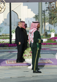 Cumhurbaşkanı Erdoğan, Suudi Arabistan’da resmi törenle karşılandı